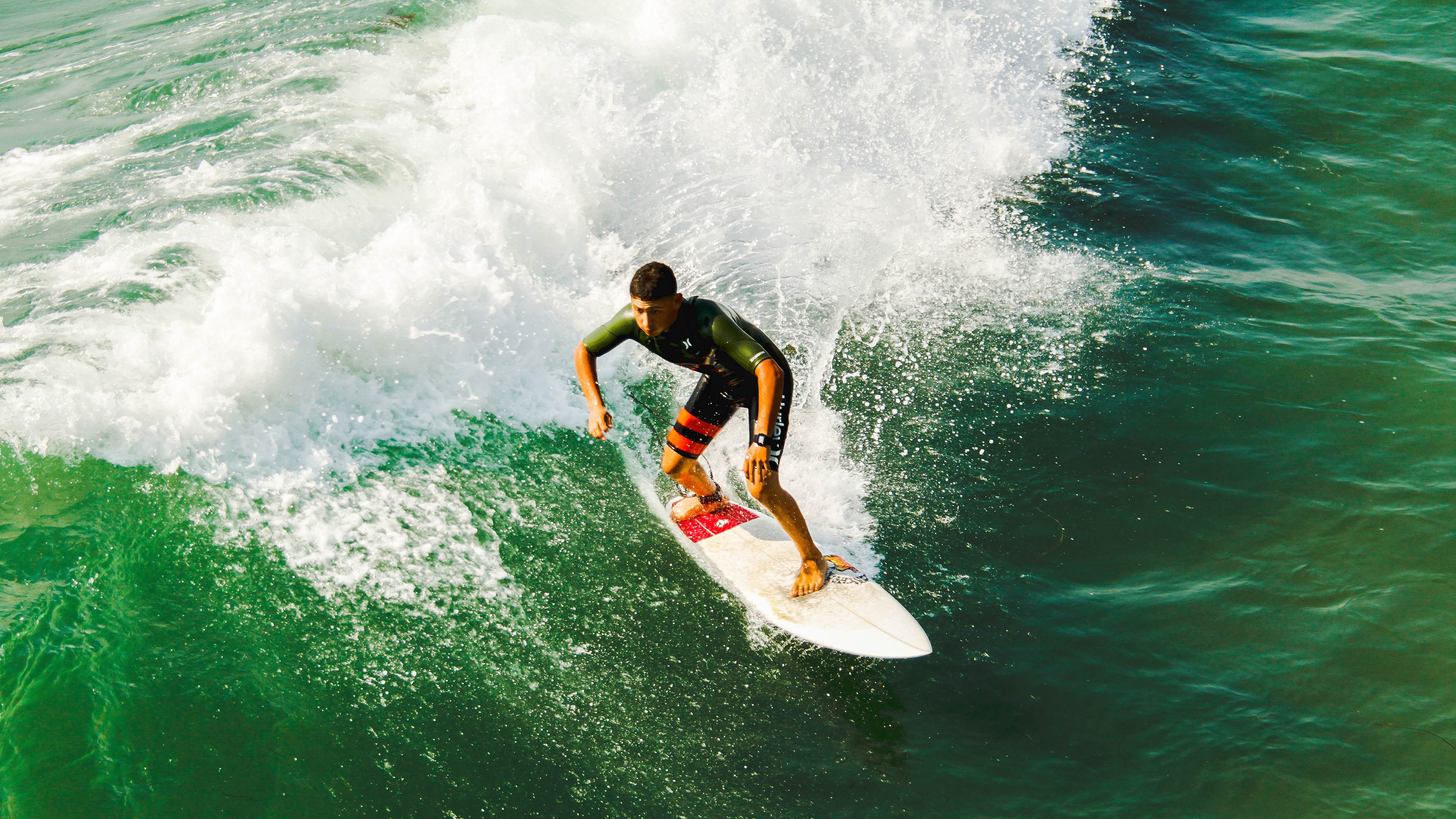 联赛激战总结:本周最精彩的比赛盘点